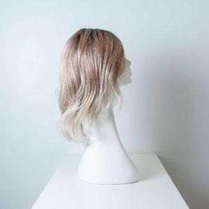 Parrucca capelli sintetici lunghi colorati castano-bianco donna_retro_Leoni-Zazzera
